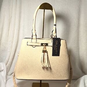 DELUXITY Handbag/Crossbody Vegan Leather NWT